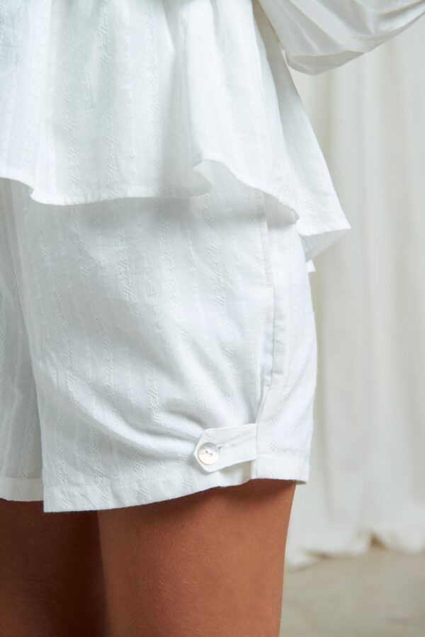 Short Solaro White